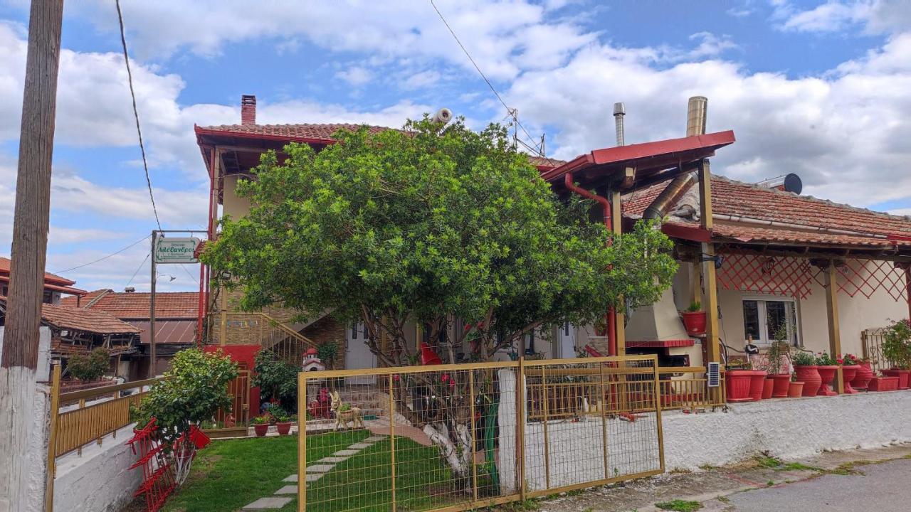 Alexandros Guesthouse Órma Exteriér fotografie